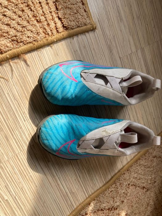 Продаю сараканошки.