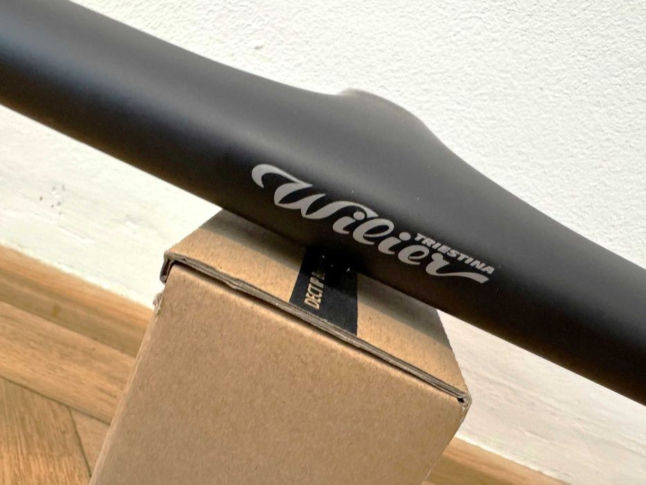 Ghidon integrat din carbon  Wilier Triestina 0 [Zero] - Bar