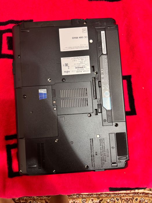 Vând laptop semi performant (Sau schimb)