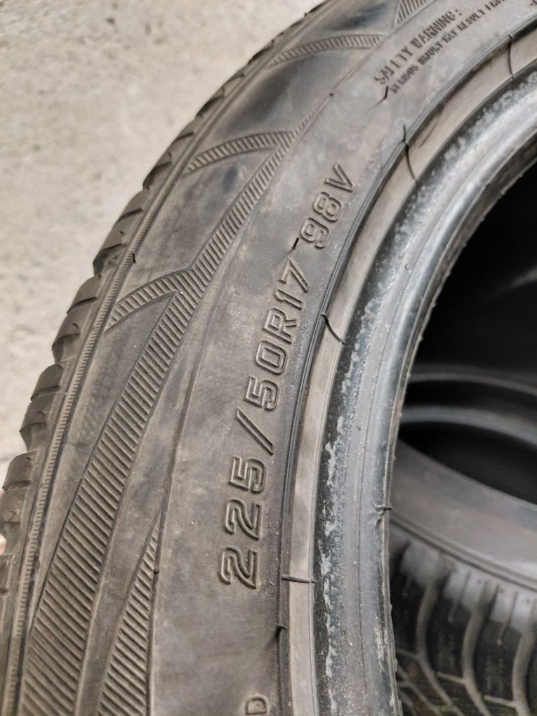 225/50/17"Falken  2бр.гуми