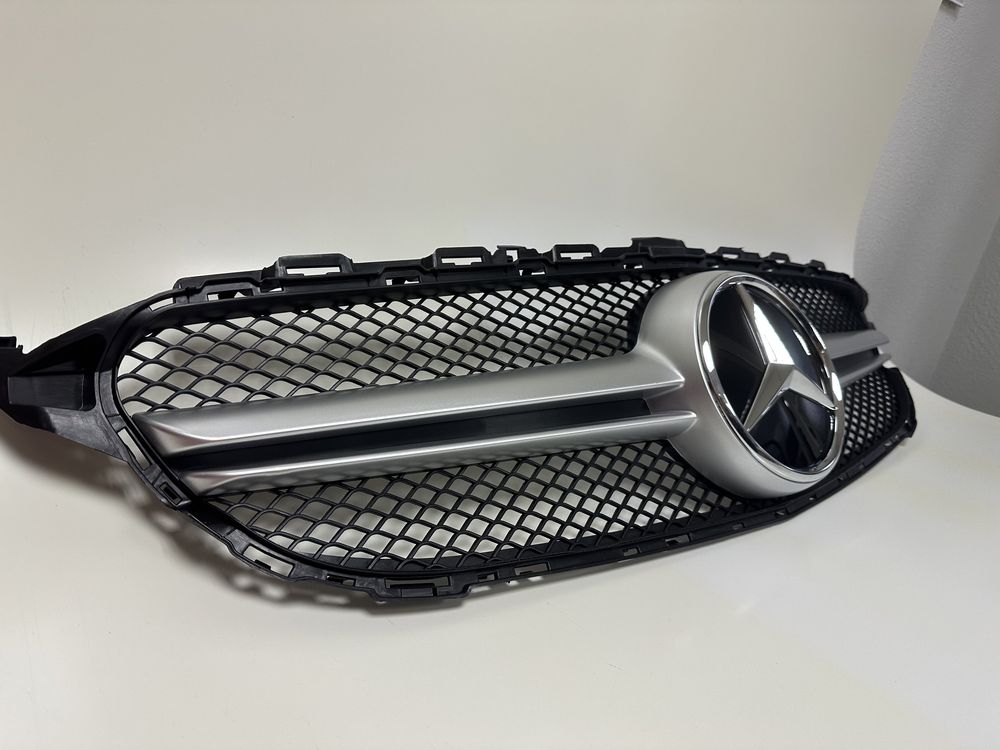Решетка за Mercedes C Class W205 AMG
