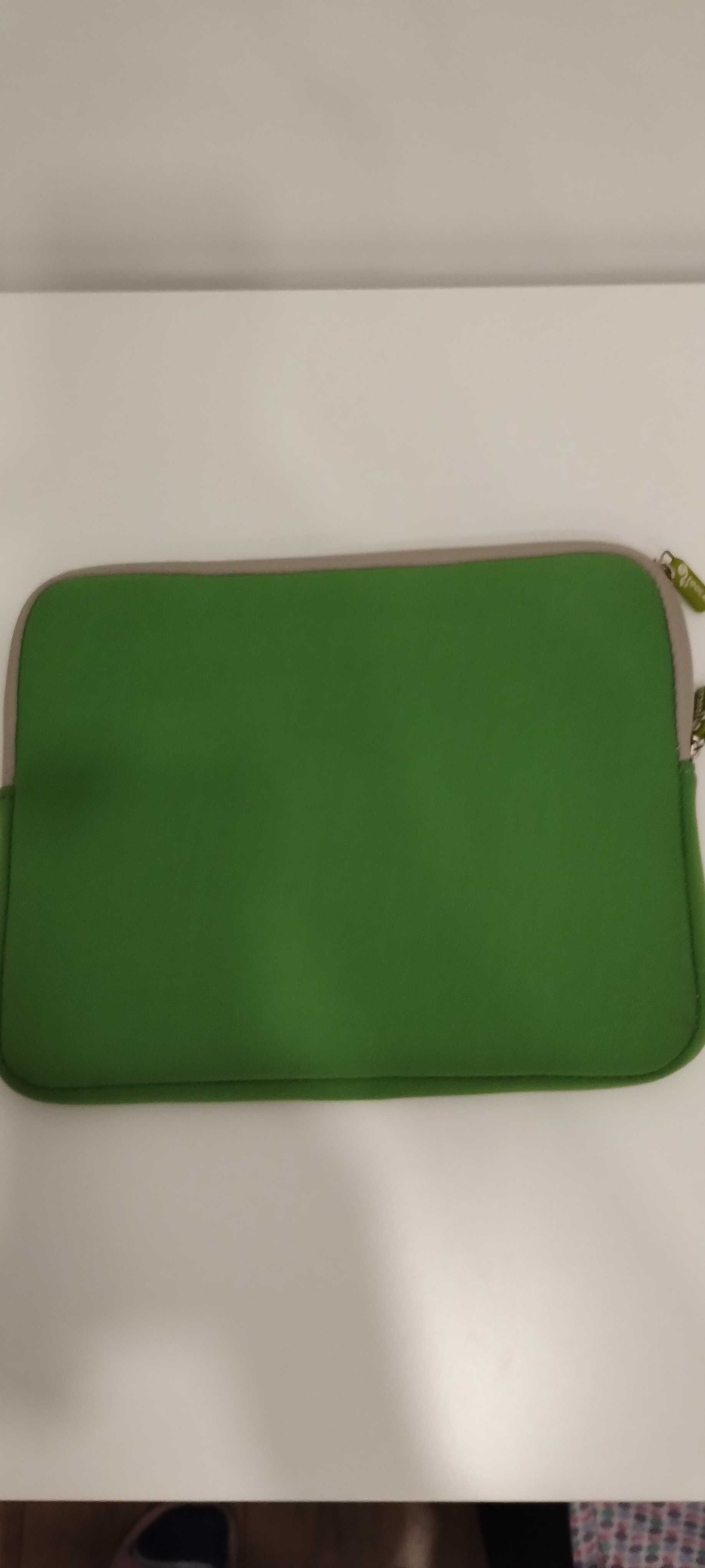 Huse laptop neutilizate