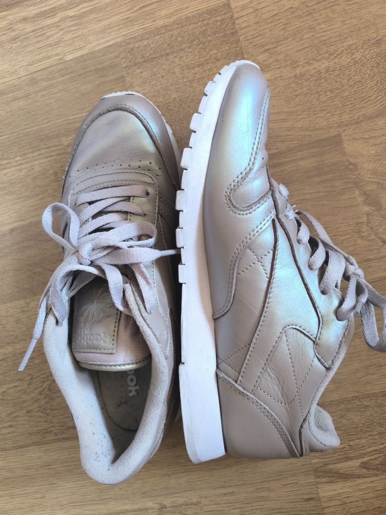 Маратонки Reebok естествена кожа хамелеоново бежови 38н.