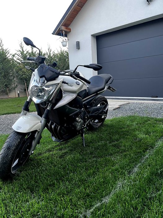 Yamaha XJ6 2011 • 600 cc injectie • 78 CP • 45.000 km • 3 chei