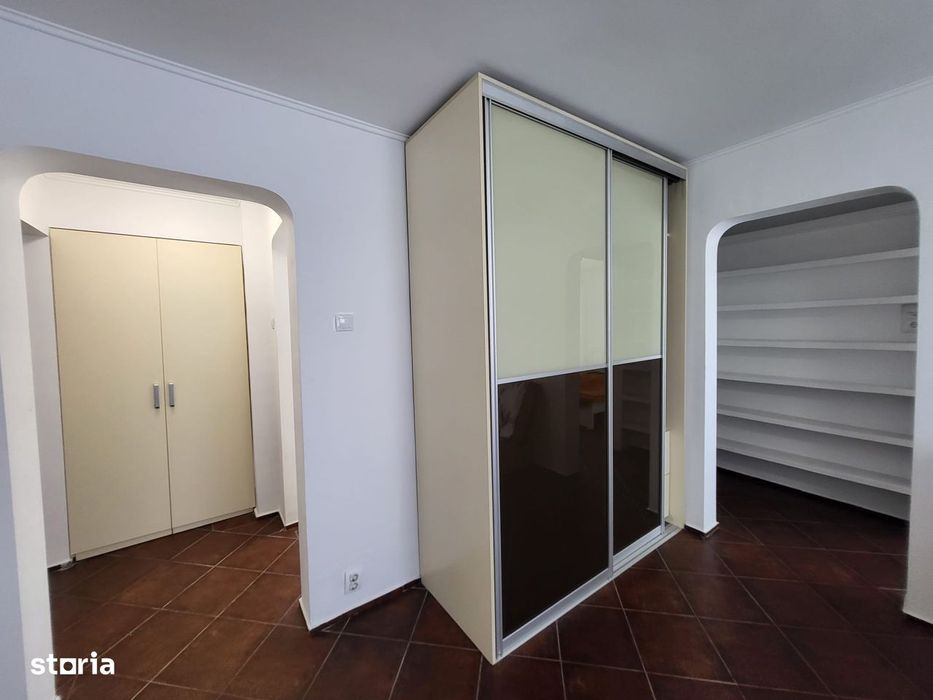 P-ta Victoriei-Ap. 2 cam, mob/util, excelent pt. investitie