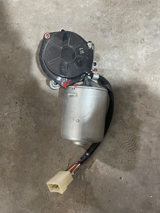 Мотор стеклоочистителя ГаЗ-53