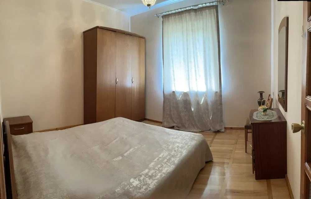 Продаётся 4/6/9 Госпитальный Среднее состояние 97м2 Ор-р: Офис Хуавей