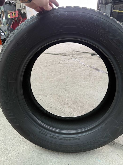Set de anvelope de iarnă Yokohama 225/60/R18