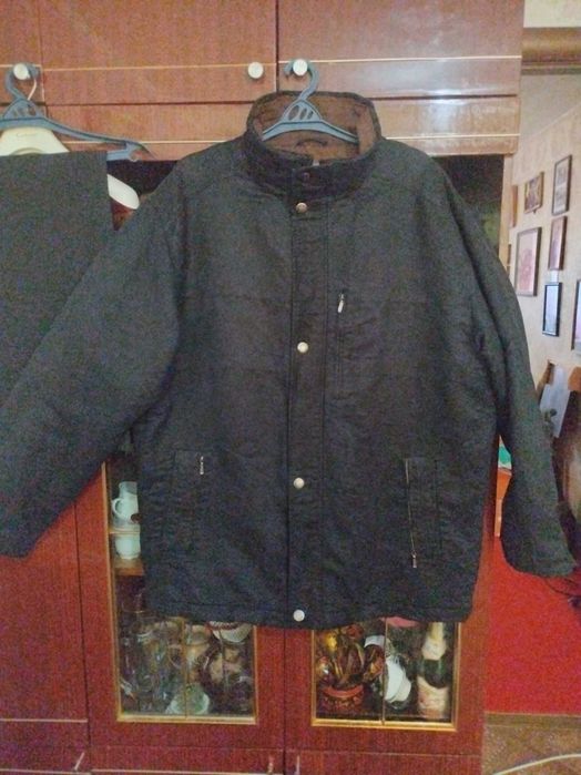 Продам мужскую куртку размер 62-64,натуральный замша, очень мягкая