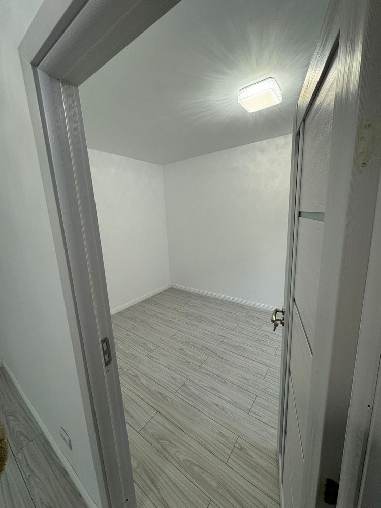 Apartament 2 camere, str Uranus -parter din 4