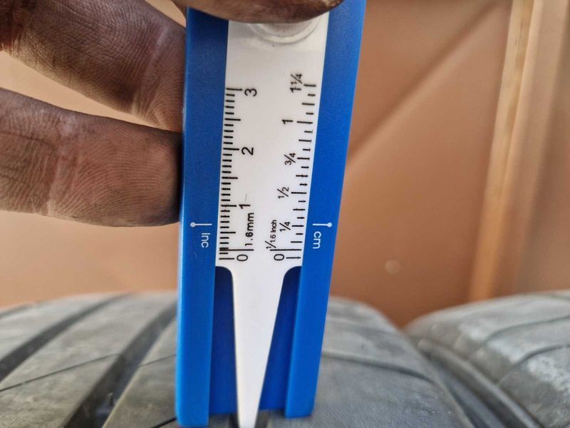 2 Kumho R20 235/45
летни гуми
DOT0823