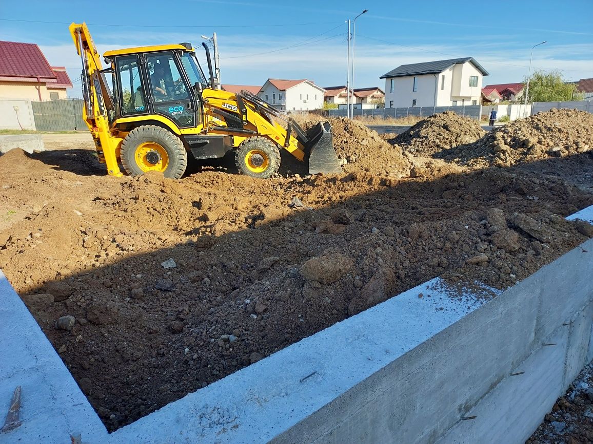 Inchiriez buldoexcavator JCB