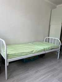 Медицинская кровать с противопролежневым матрасом