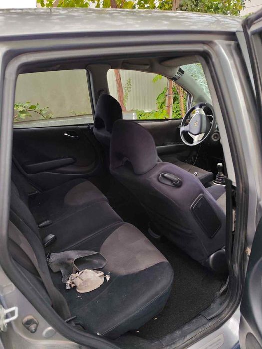 Продава Хонда Джаз (удар)