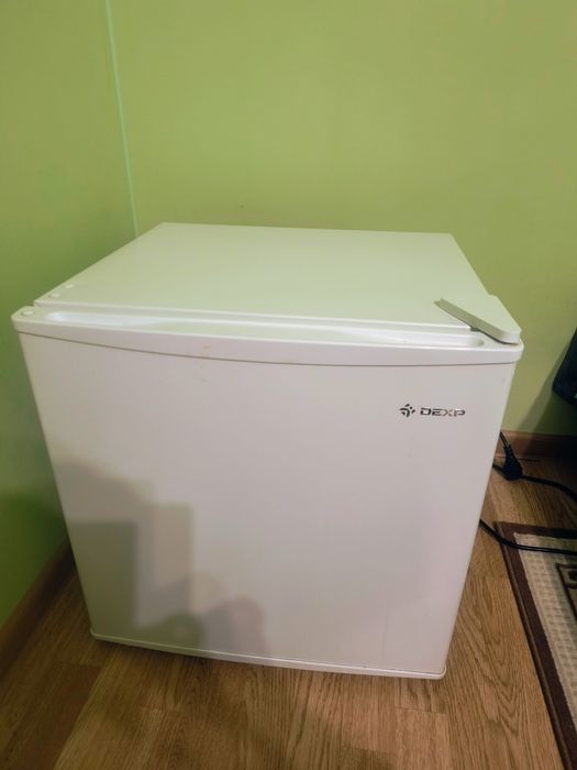 Холодильник маленький