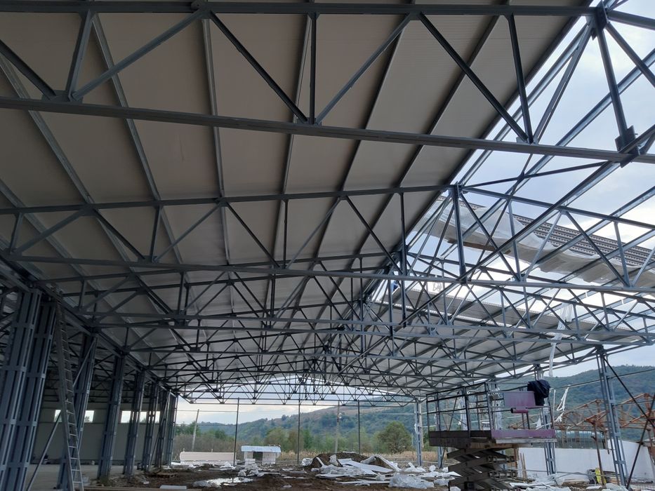 Hale metalice si montaje,   accept schimb cu auto