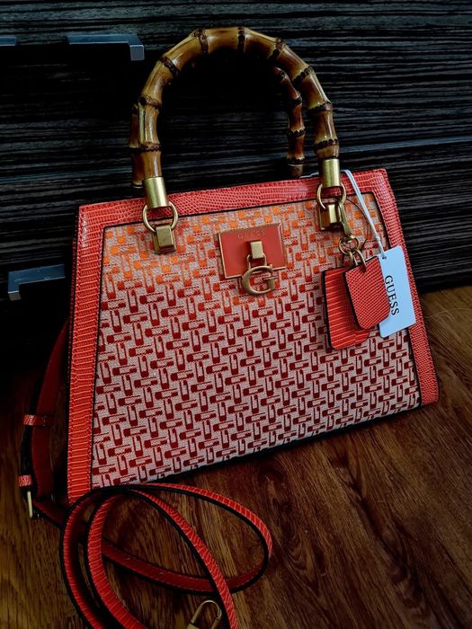 Нова Дамска Чанта Guess Бамбукови Дръжки