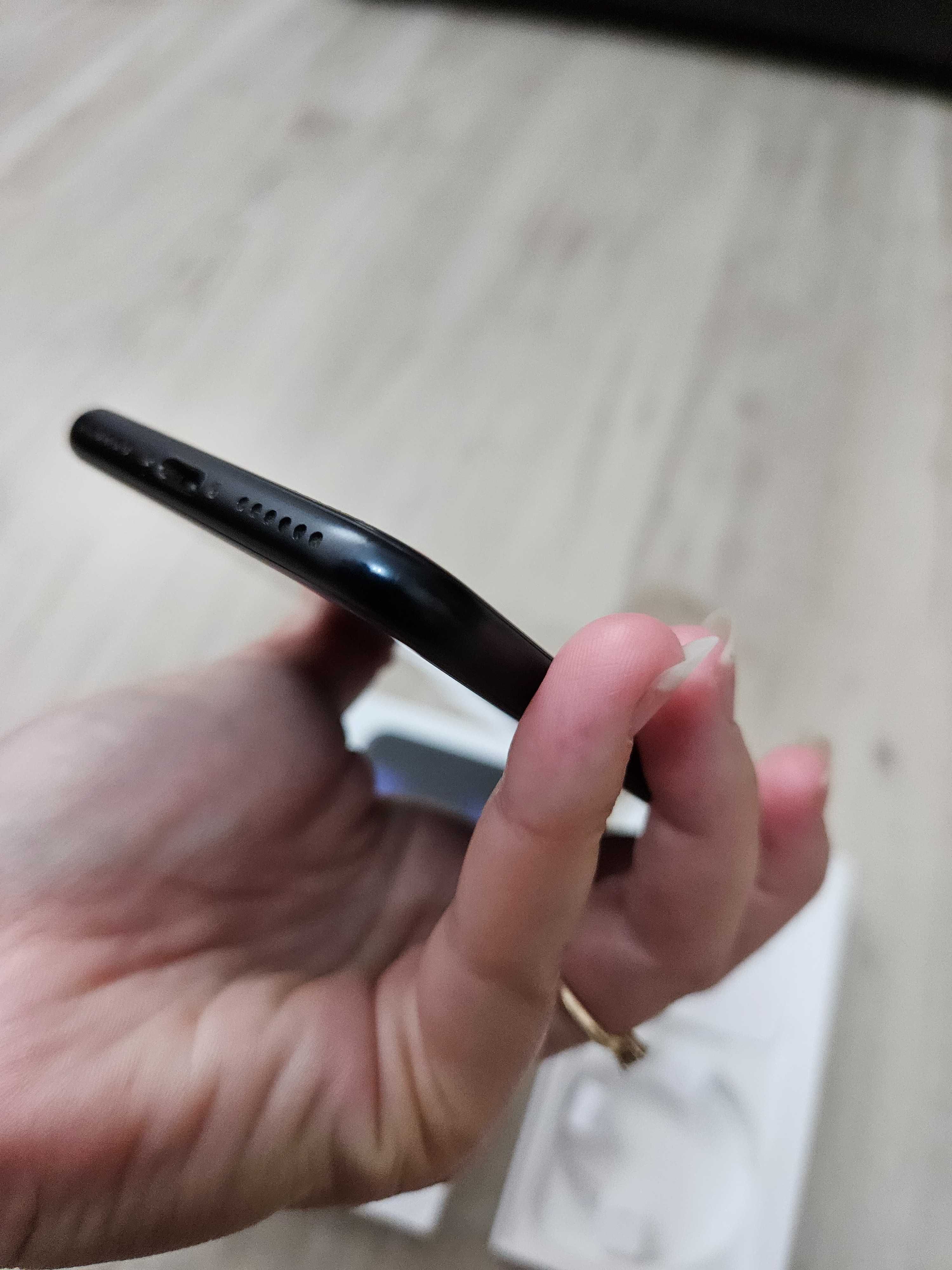Iphone SE 2022 64GB Перфектен!!!