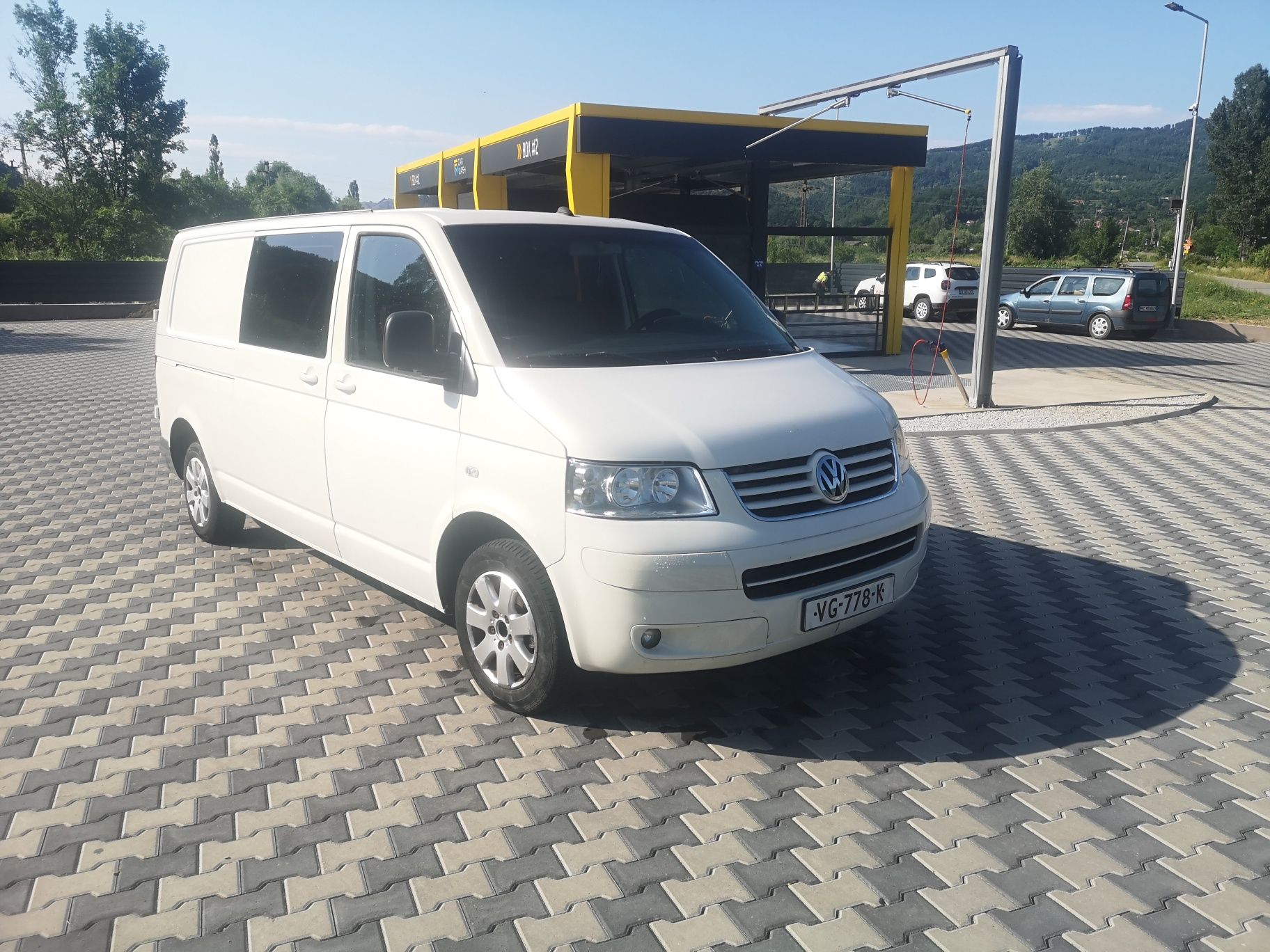 Volkswagen Transporter 5 locuri varianta lunga