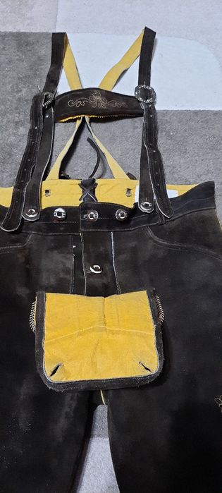 Pantaloni scurți din piele autentici Lederhosen  mărime 56 – tradițion