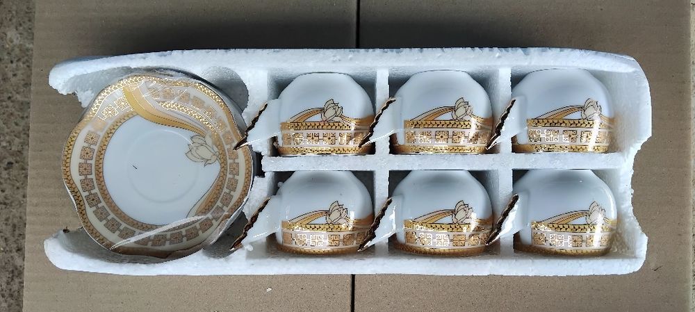 Set cești cafea aurite