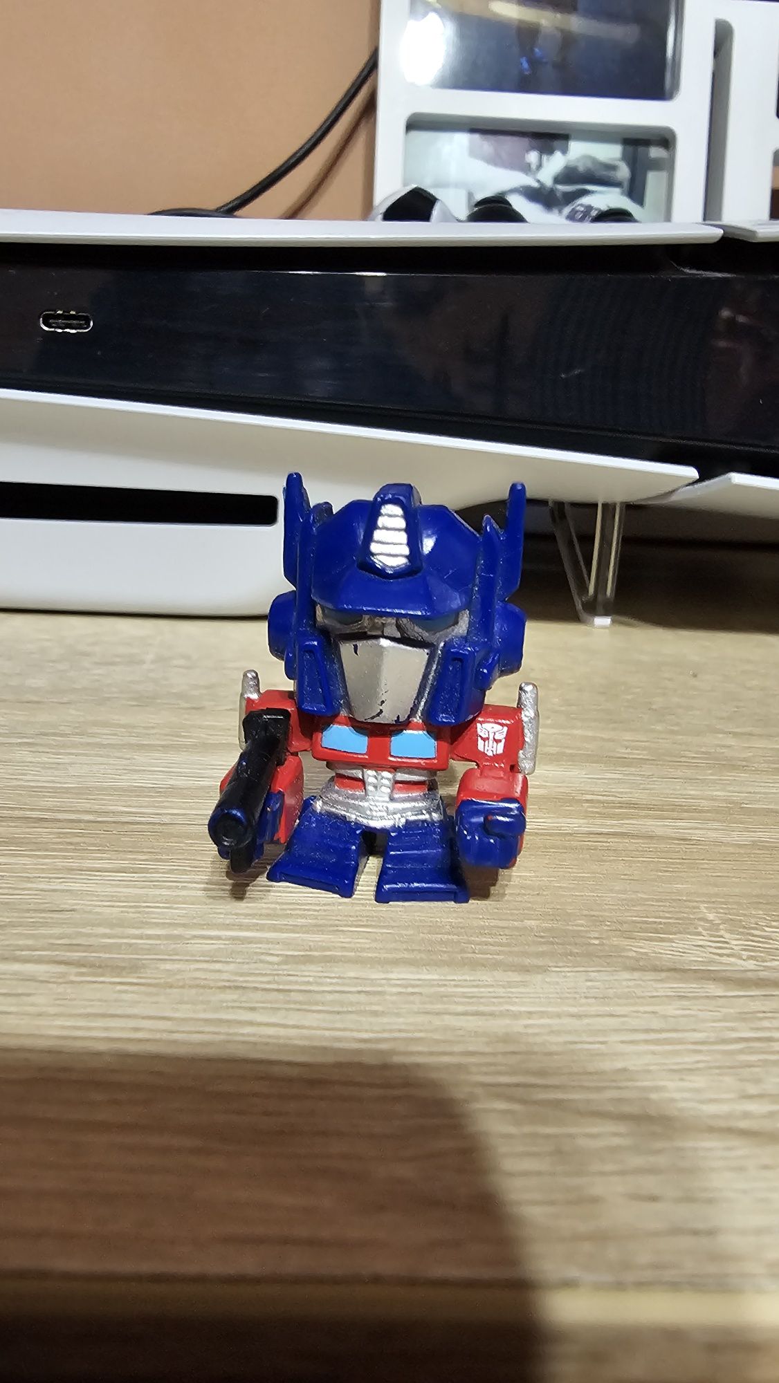 Minifigurina optimus prime transformers