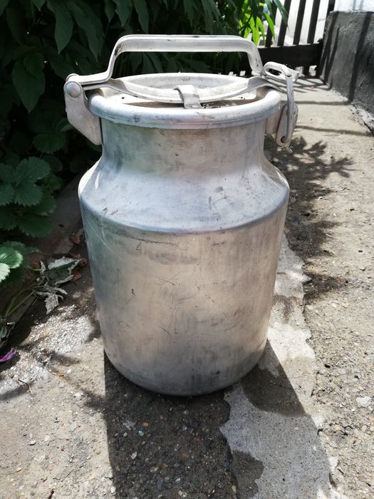 Продам бидон для воды