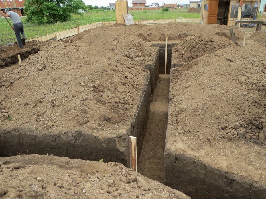 Executăm săpături.Miniexcavator de închiriat,burghiu,foreză