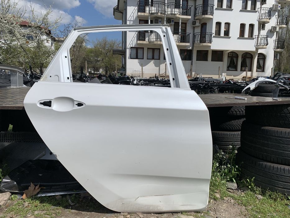 Врата BMW 2 F45 Active Tourer