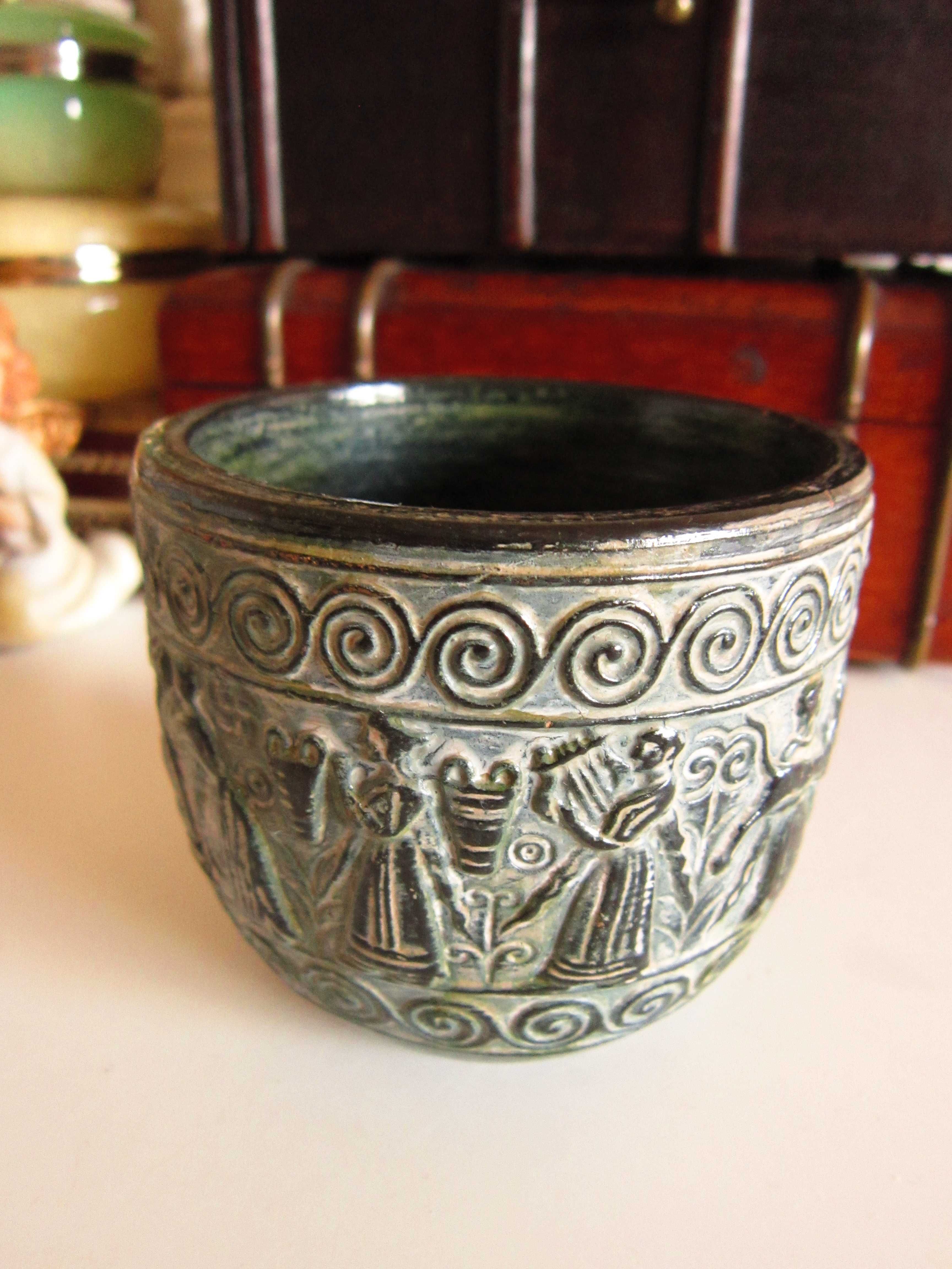 cadou inedit decoratiune vas ceramic portelanat vechi handmade Grecia