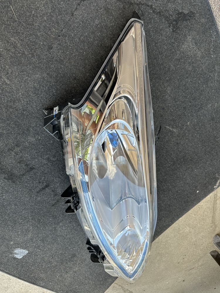 Far dreapta nissan e nv200.cod:1ee011334-02.