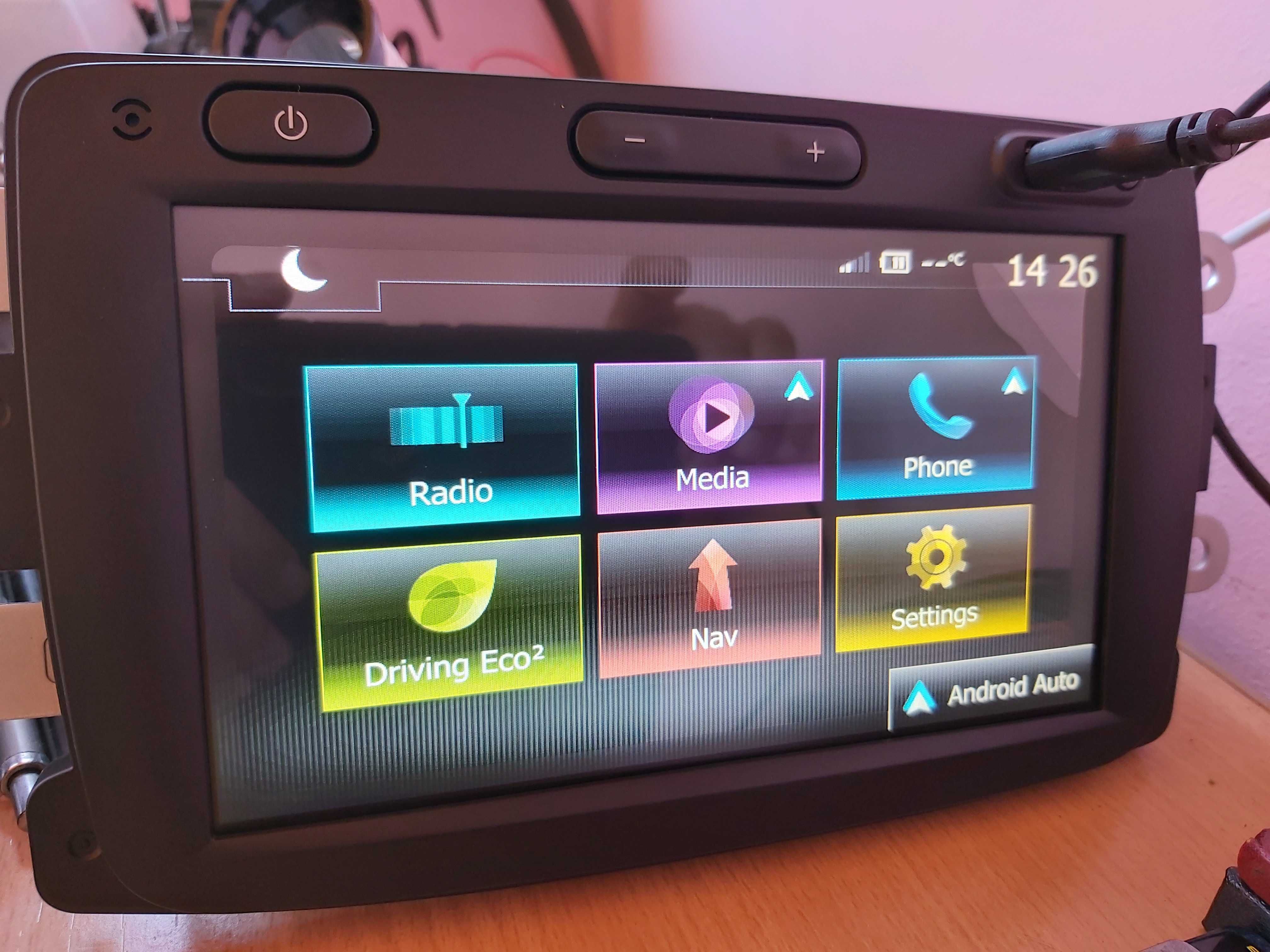 Navigatie MediaNav Evolution 2.0 MN3 Dacia cu DAB Android Auto CarPlay