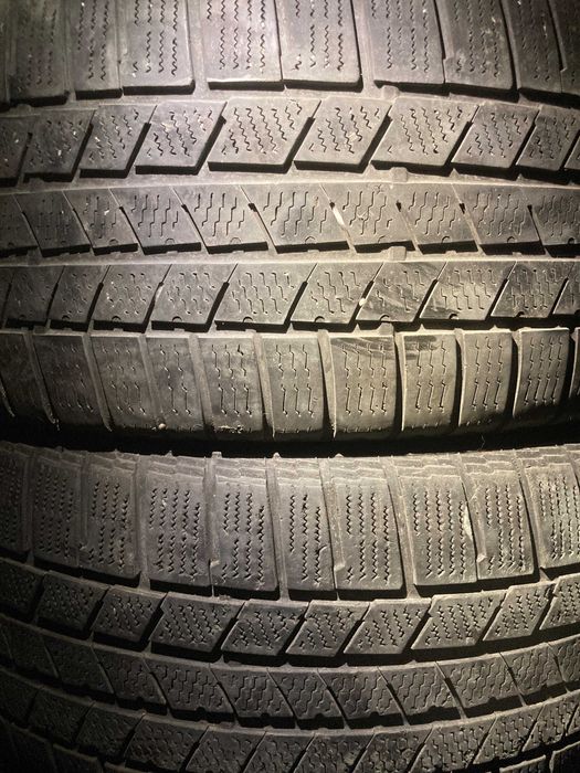 Всесезонни Гуми 275 40 22 Continental 4 БРОЯ