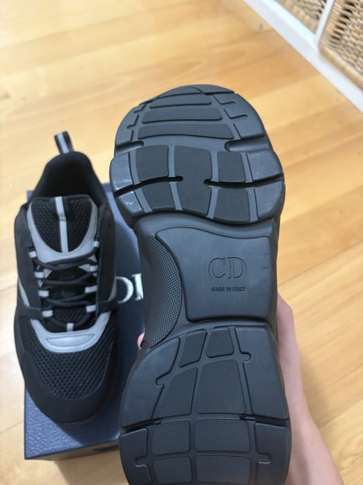 Dior b22 negri nefolositi