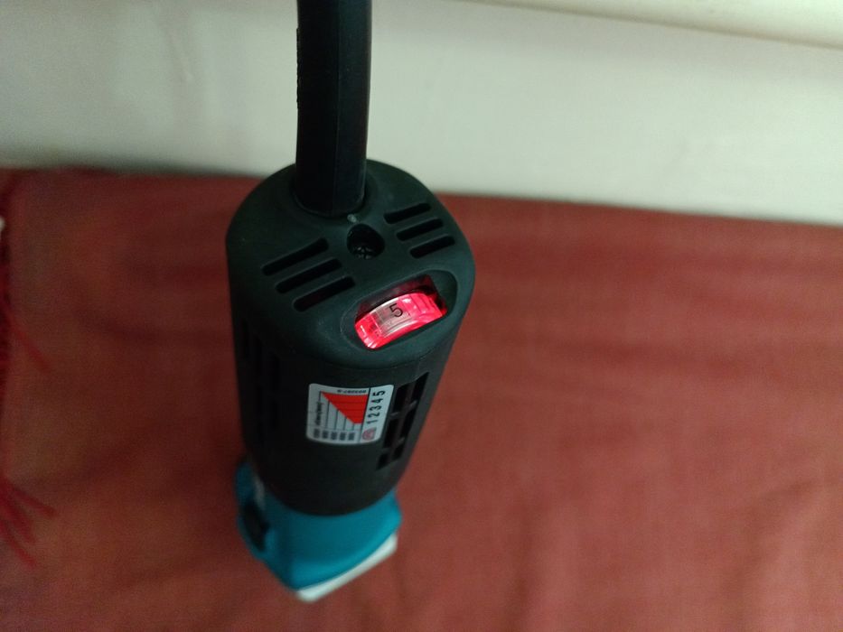 Болгарка Makita 9565 CVR 1400ВТ.