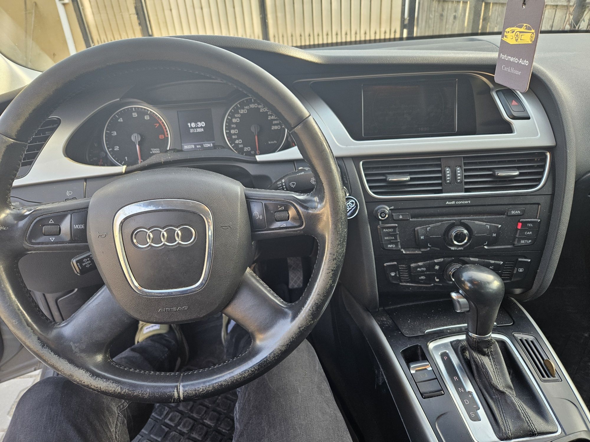 Audi a4 b8 automată