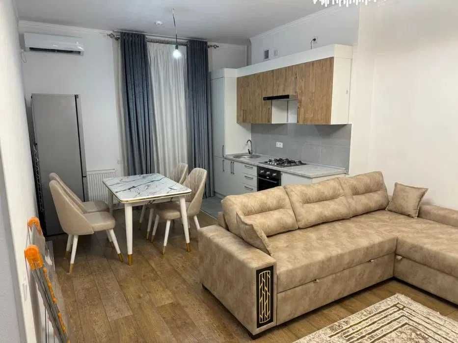 Сдаётся квартира 2-х комнатная 2/4 на Мирзо-Улугбекский 128*