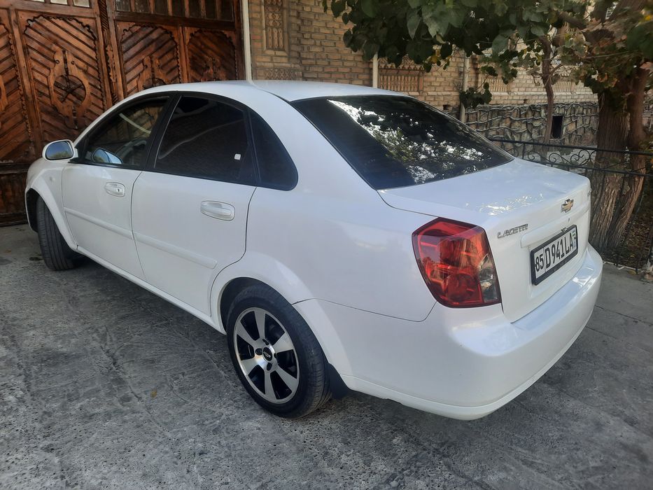 Жентра срочна сотилади 2015 йил