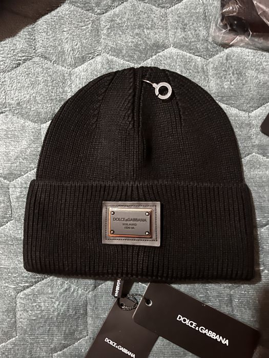 Мъжки шапки топ цена