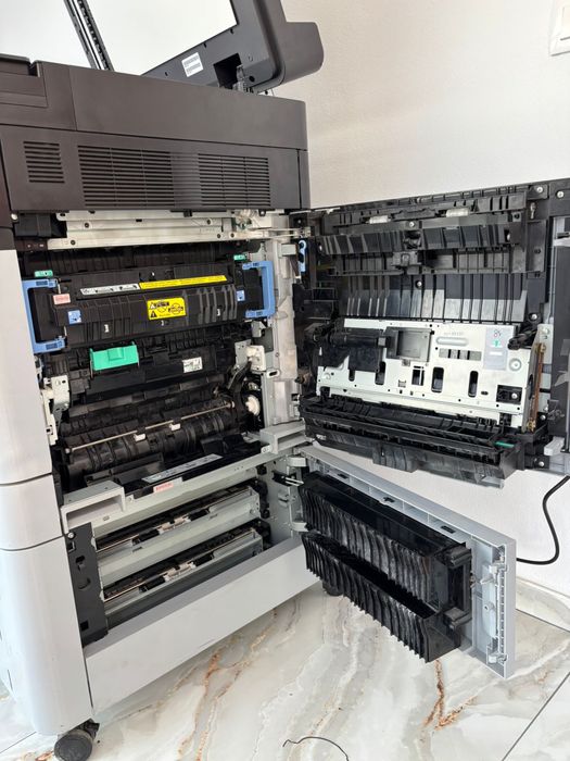 Imprimanta Hp Color Laserjet Flow Mfp m880