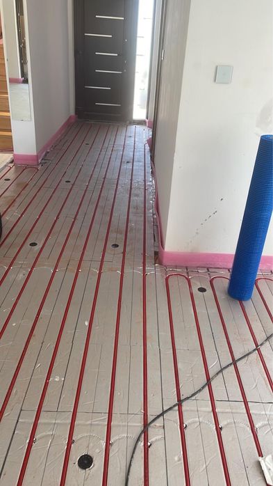 Servicii instalatii incarzire in pardoseala