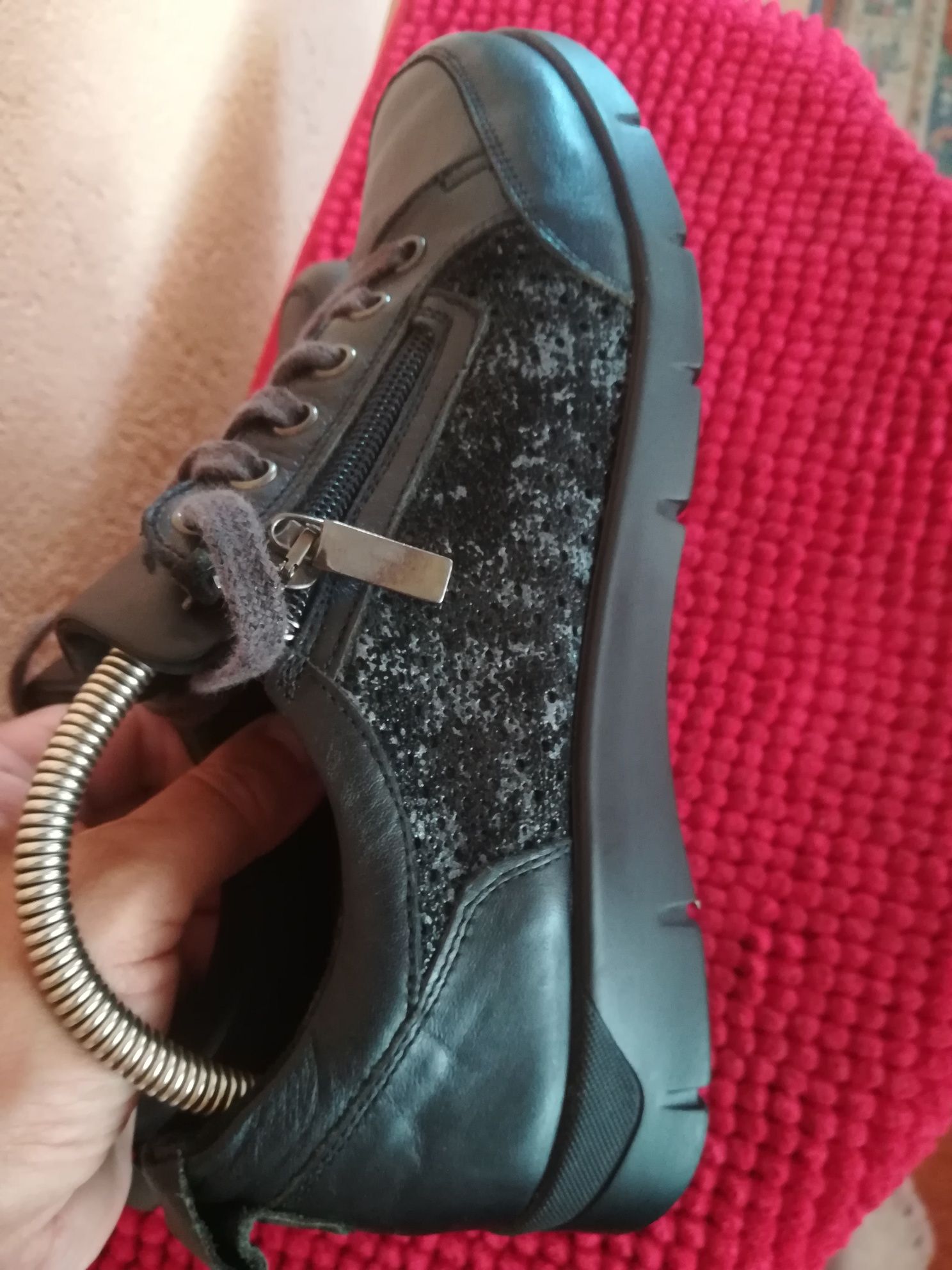 Adidași piele dama nr 40 Walking