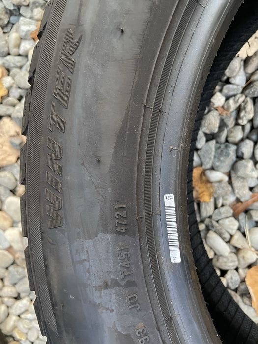 2 anvelope iarna 215/55/17 Pirelli