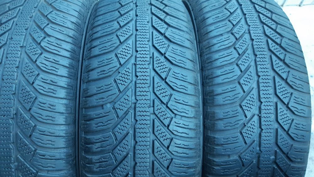 4 anvelope 195/65r15 marca Semperit preț fix 120 lei bucata