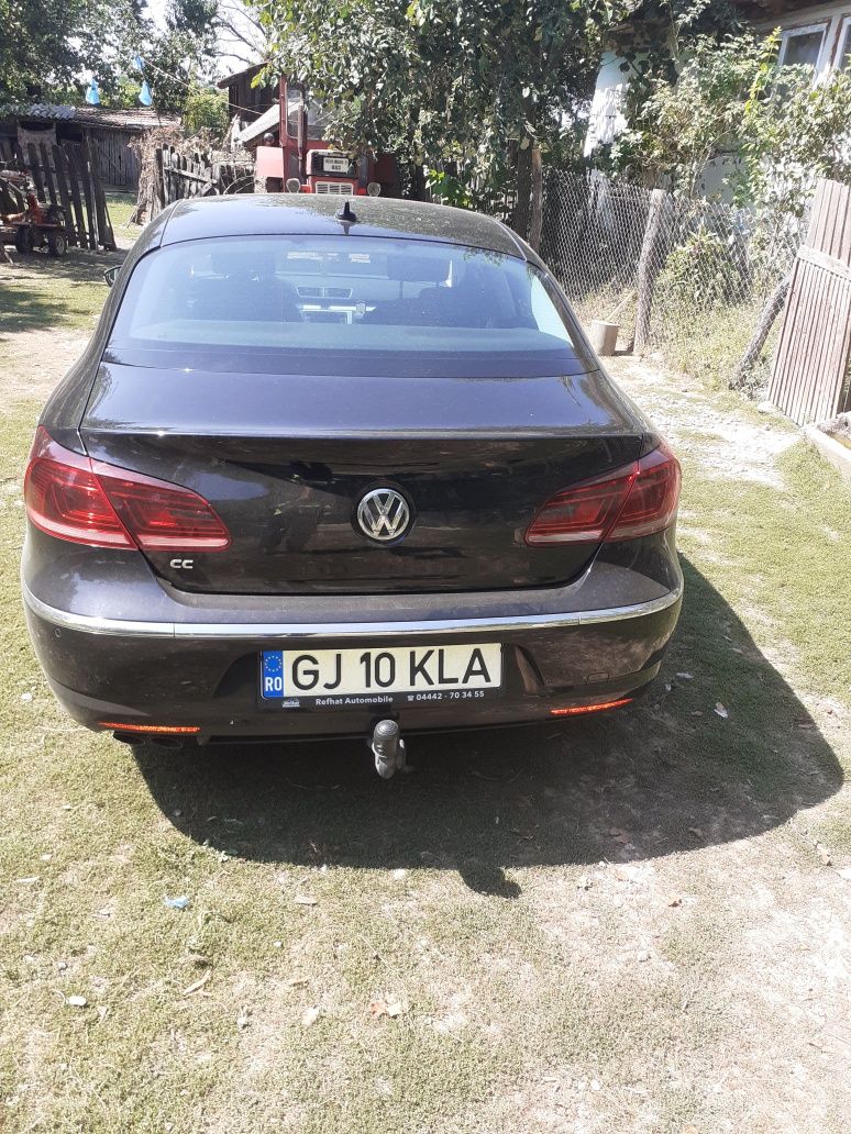 Vând Volkswagen Passat CC