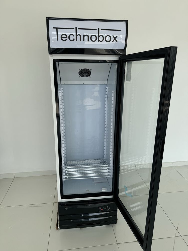 Витринный холодильник Technobox Объем (л): 278