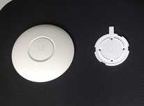 Ubiquiti UniFi UAP-AC-Lite access point