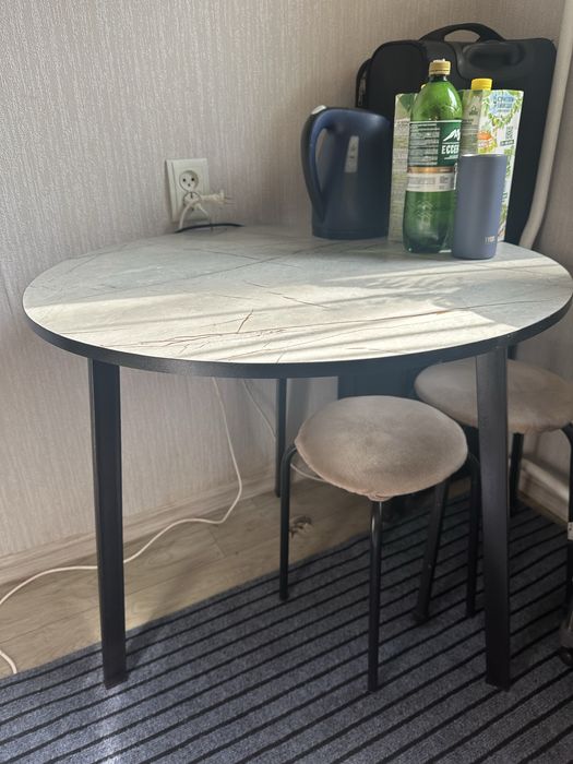 Стол кухонный/в гостинную круглый