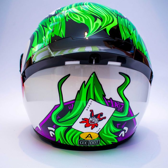 Каска за мотор пистов , скутер , ел. тротинетка др. ( Размер L 59-60 )