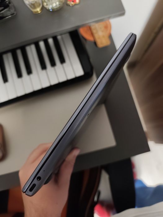 Huawei MateBook 13 – perfect pentru muncă, editare, școală sau utiliza